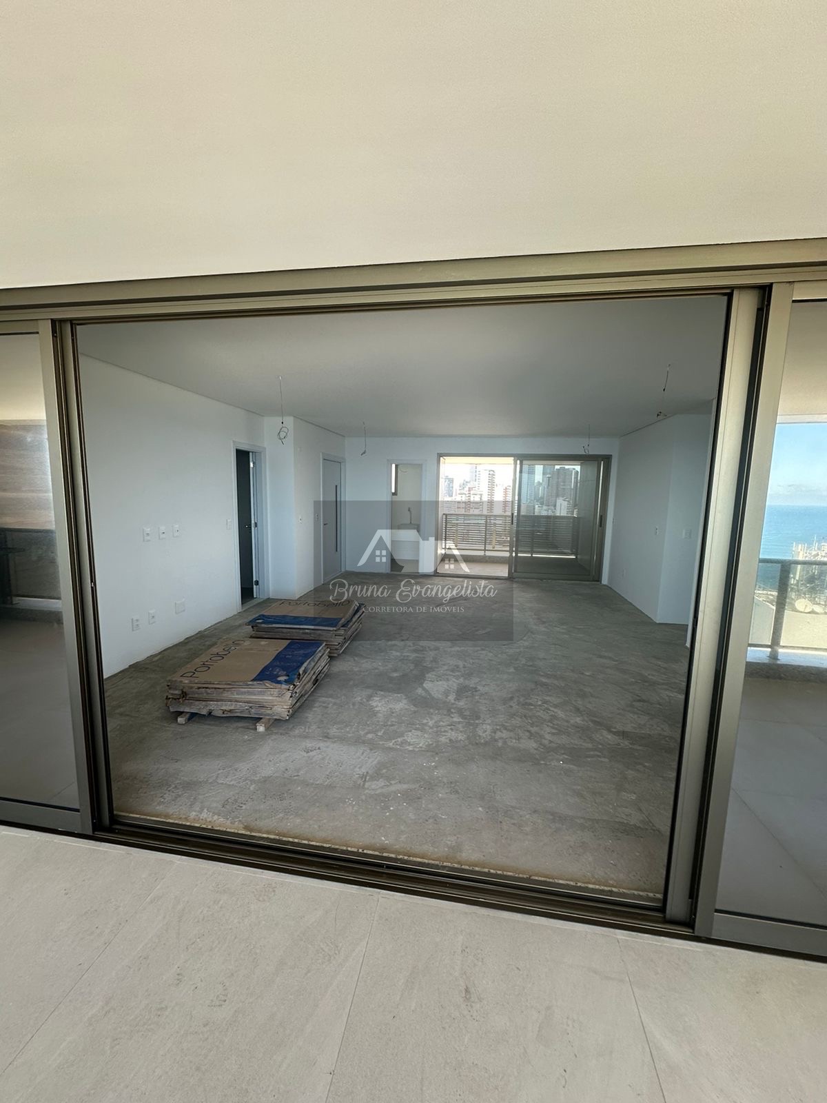 Imagem Apartamento com 4 Quartos à Venda, 210 m² em Barra - Salvador Imagem Apartamento com 4 Quartos à Venda, 210 m² em Barra - Salvador