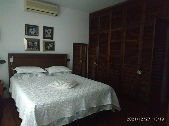 Imagem Casa com 3 Quartos à Venda, 330 m² em Centro - Tremembé