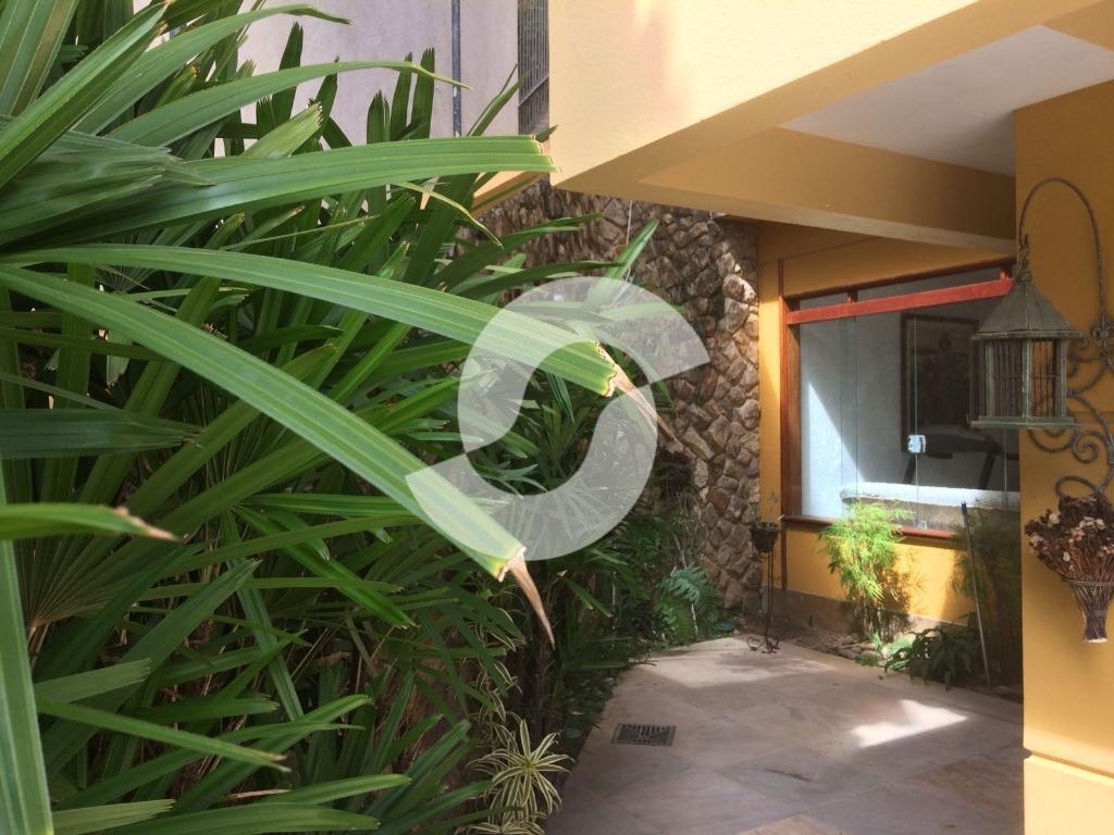 Imagem Casa com 4 Quartos à Venda, 600 m² em Itacoatiara - Niterói Imagem Casa com 4 Quartos à Venda, 600 m² em Itacoatiara - Niterói