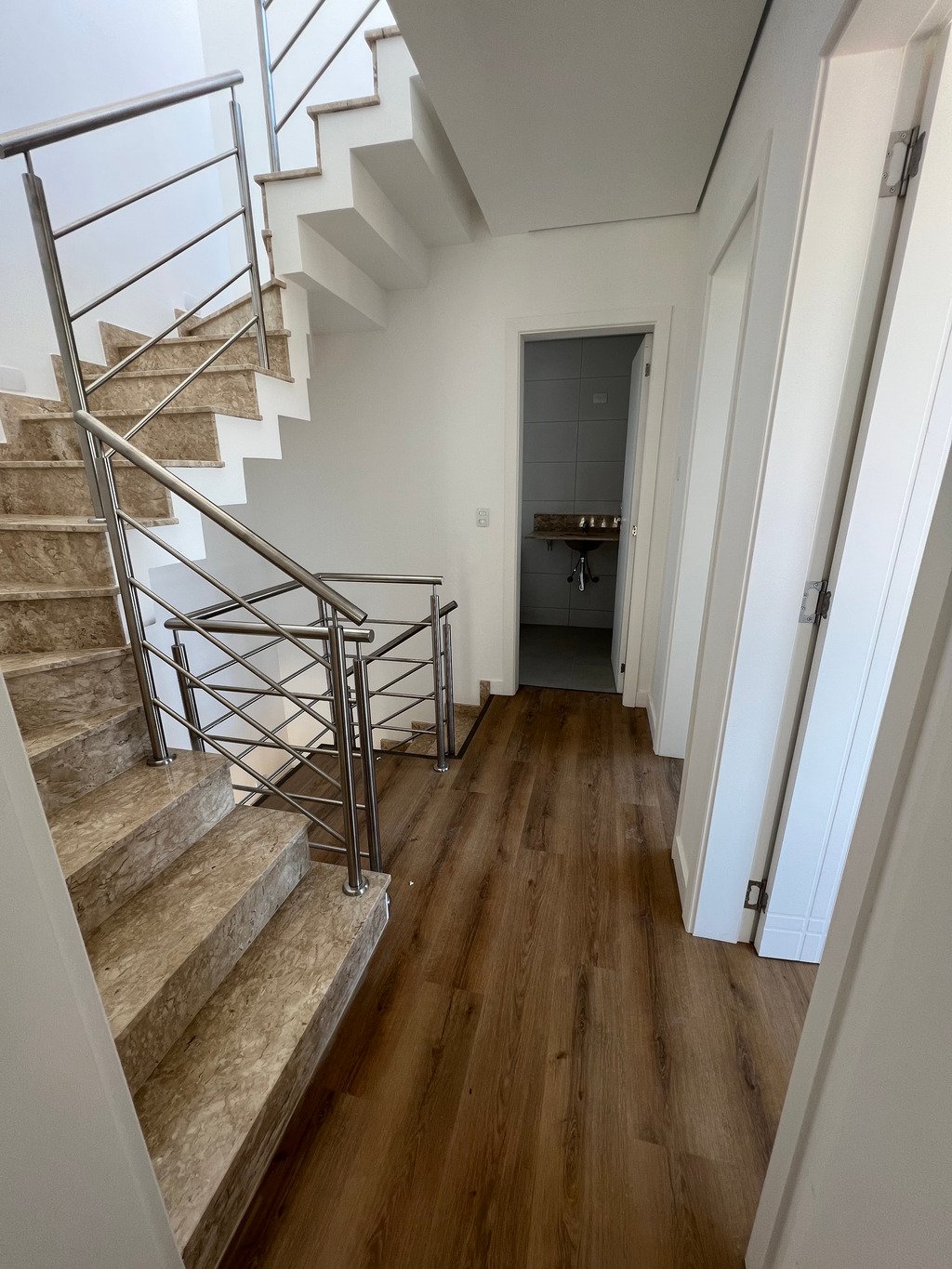 Imagem Sobrado com 3 Quartos à Venda, 162 m²em Bacacheri - Curitiba Imagem Sobrado com 3 Quartos à Venda, 162 m²em Bacacheri - Curitiba