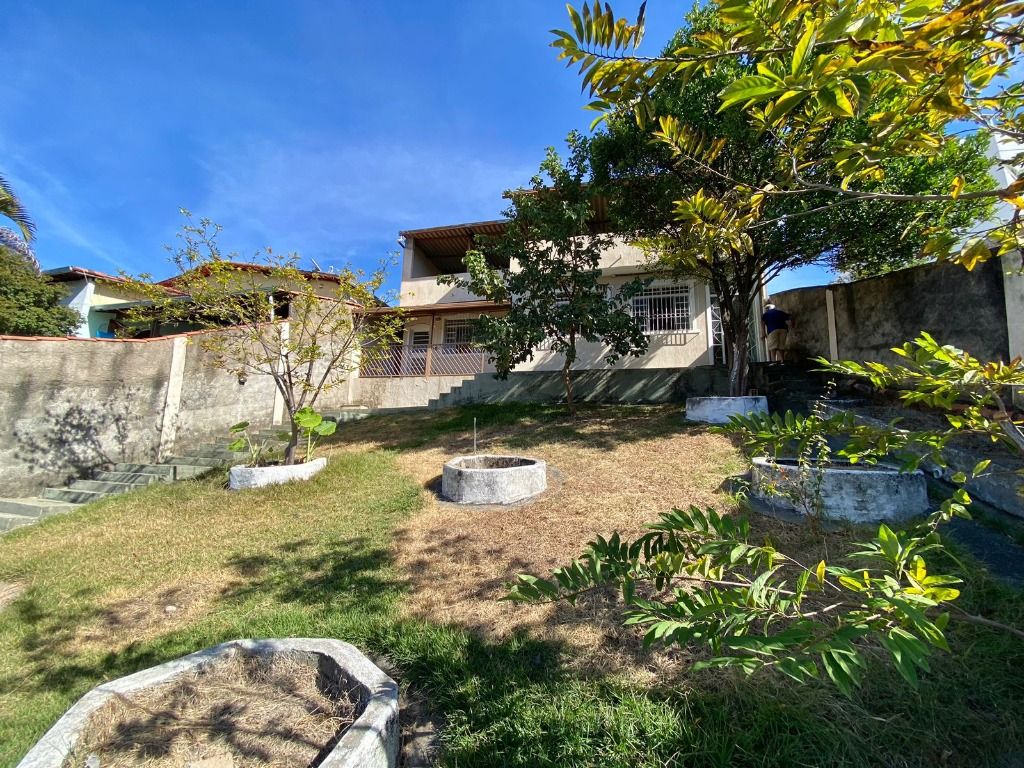 Imagem Casa com 2 Quartos à Venda, 110 m² em Planalto - Belo Horizonte