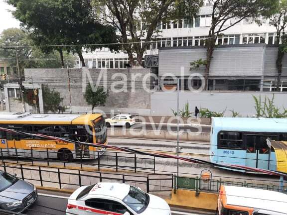 Imagem Apartamento com 3 Quartos à Venda, 106 m² em Rio Branco - Porto Alegre Imagem Apartamento com 3 Quartos à Venda, 106 m² em Rio Branco - Porto Alegre