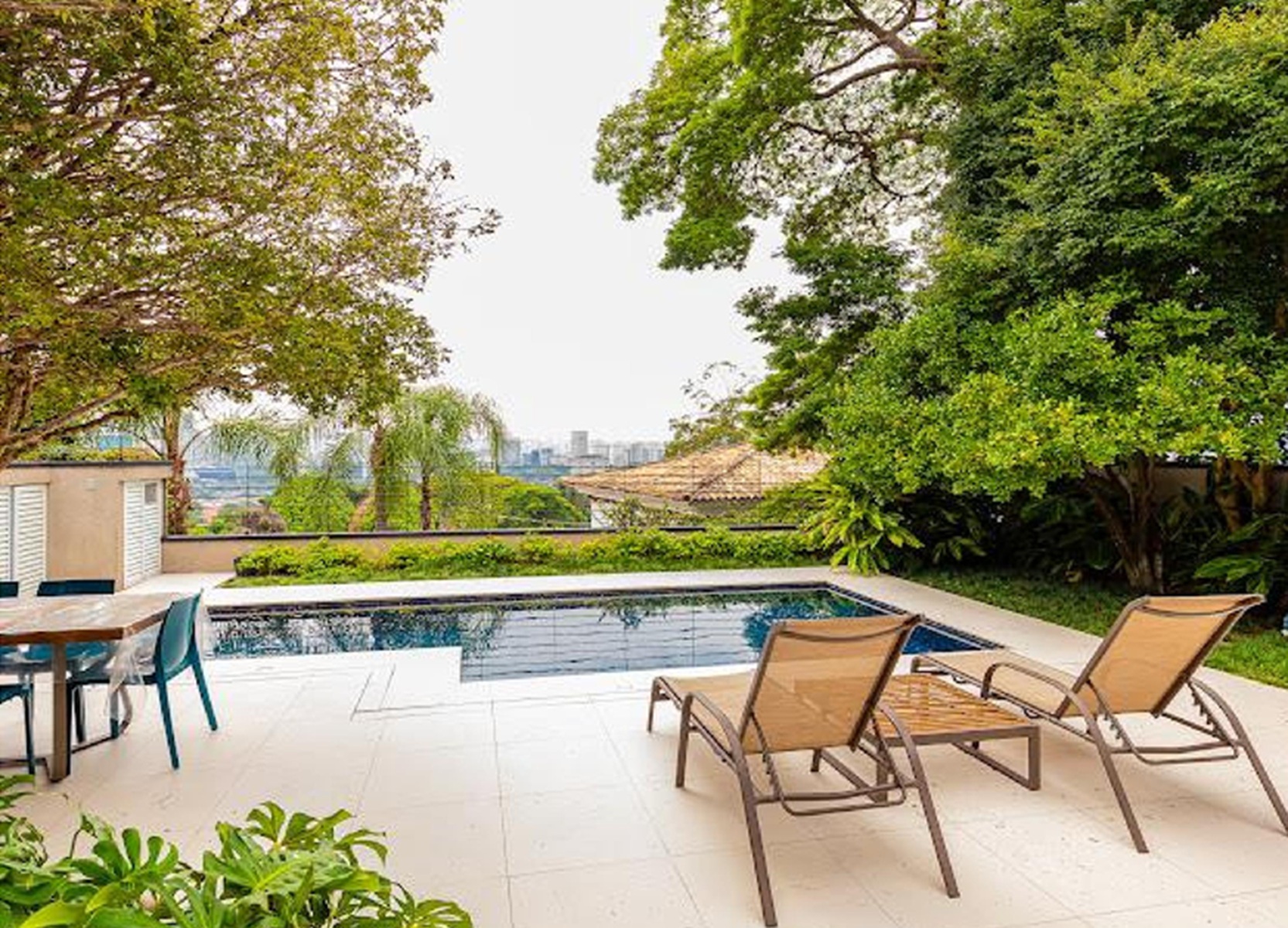 Imagem Casa de Vila com 3 Quartos à Venda, 608 m² em Jardim Guedala - São Paulo