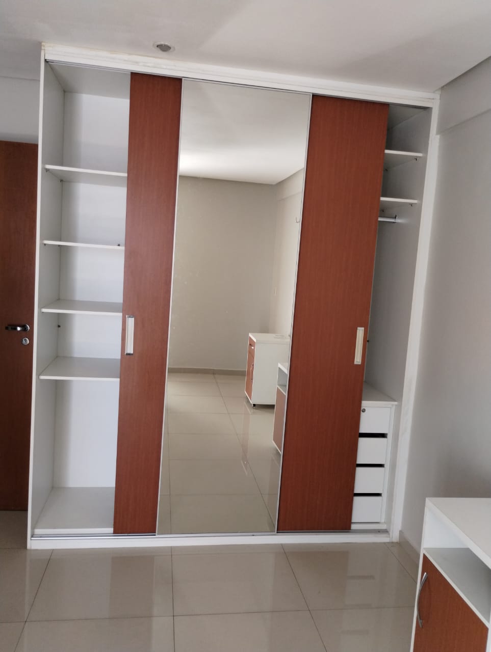 Imagem Apartamento com 2 Quartos à Venda, 74 m²em Marco - Belém