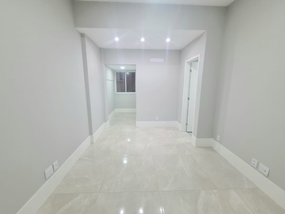 Imagem Apartamento com 3 Quartos à Venda,  em Copacabana - Rio de Janeiro