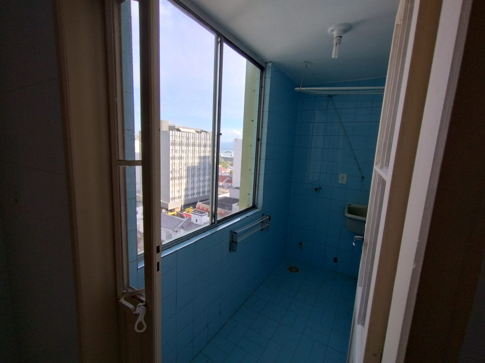 Imagem Apartamento com 2 Quartos à Venda, 56 m²em Centro - Florianópolis