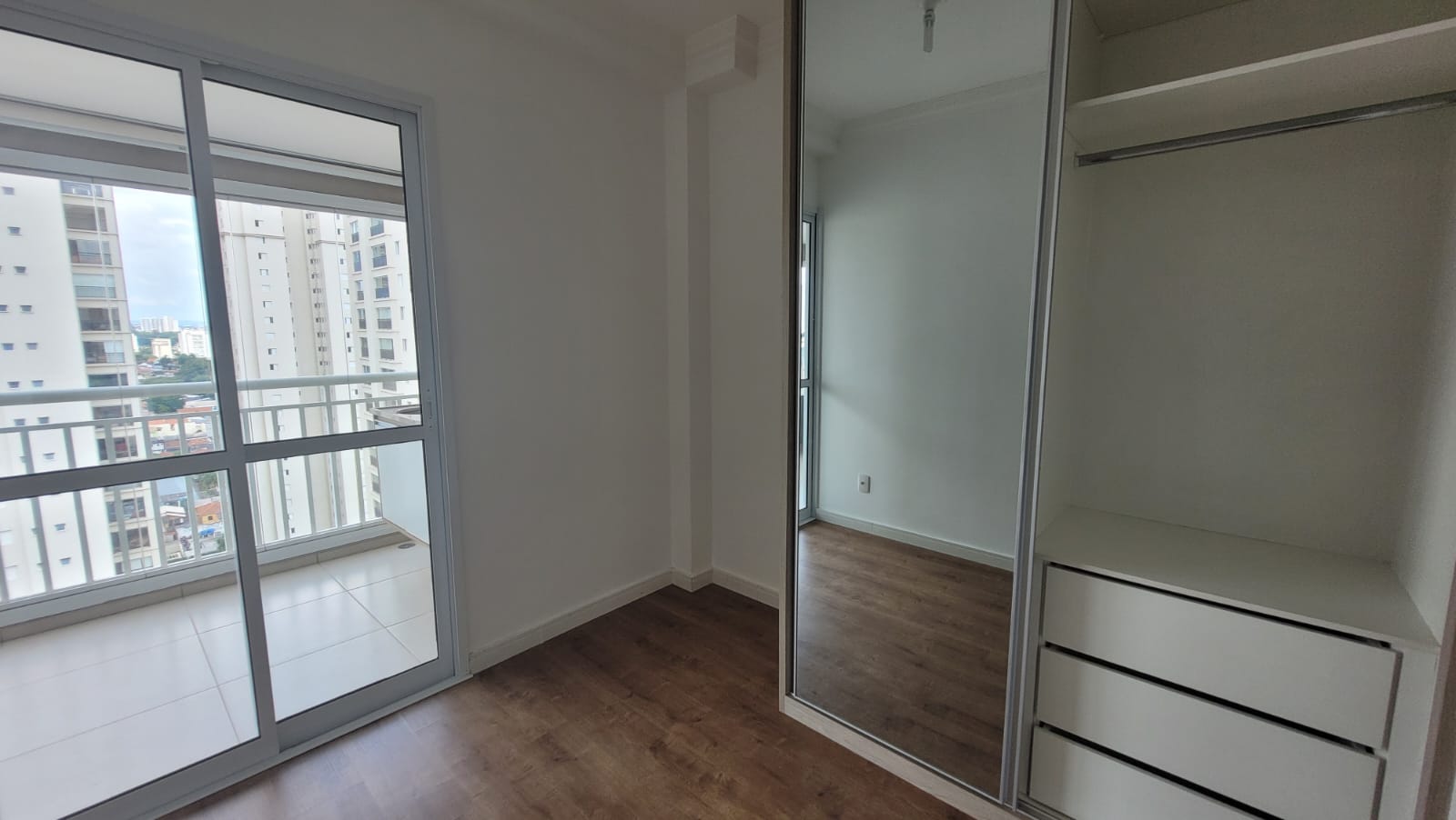 Imagem Apartamento com 2 Quartos à Venda, 64 m²em Jardim Monte Kemel - São Paulo