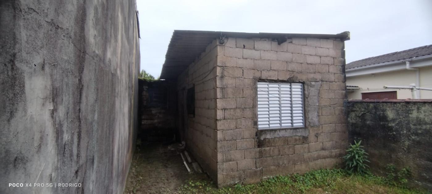 Imagem Casa com 1 Quarto à Venda, 150 m²em Jardim Santa Terezinha - Itanhaém Imagem Casa com 1 Quarto à Venda, 150 m²em Jardim Santa Terezinha - Itanhaém