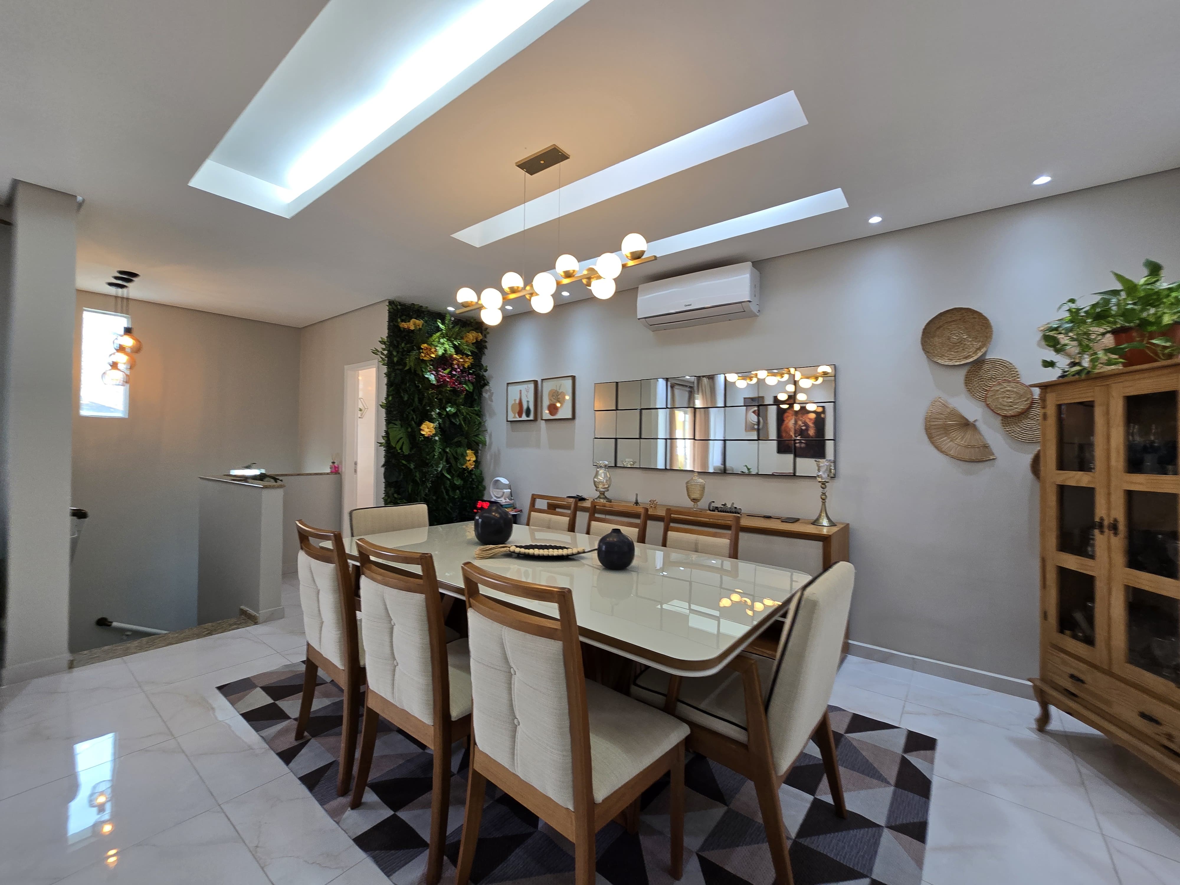 Imagem Sobrado com 3 Quartos à Venda, 189 m²em Campo Grande - Santos