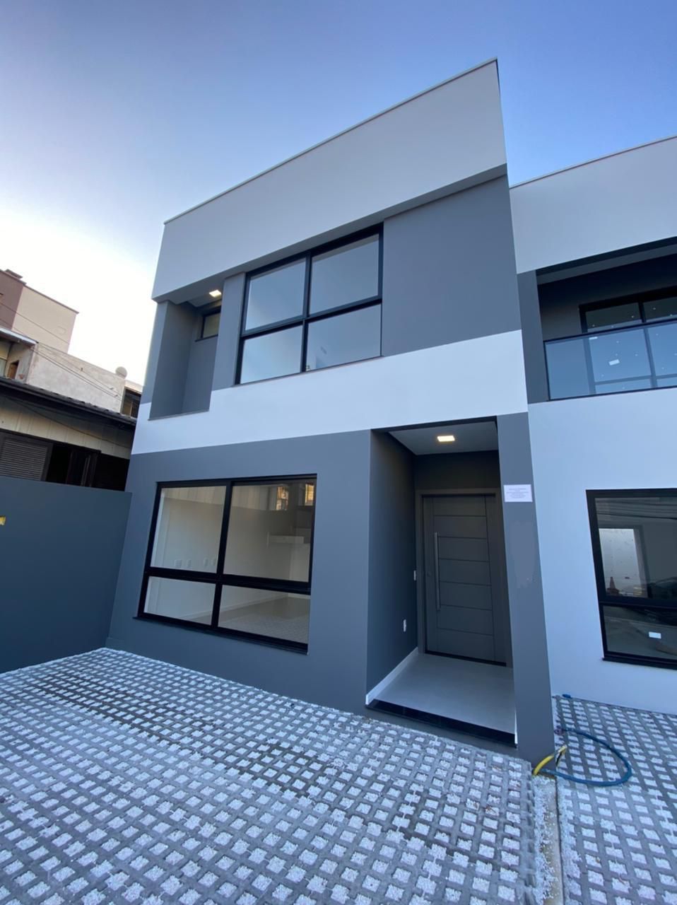 Imagem Sobrado com 3 Quartos à Venda, 144 m²em Nações - Balneário Camboriú