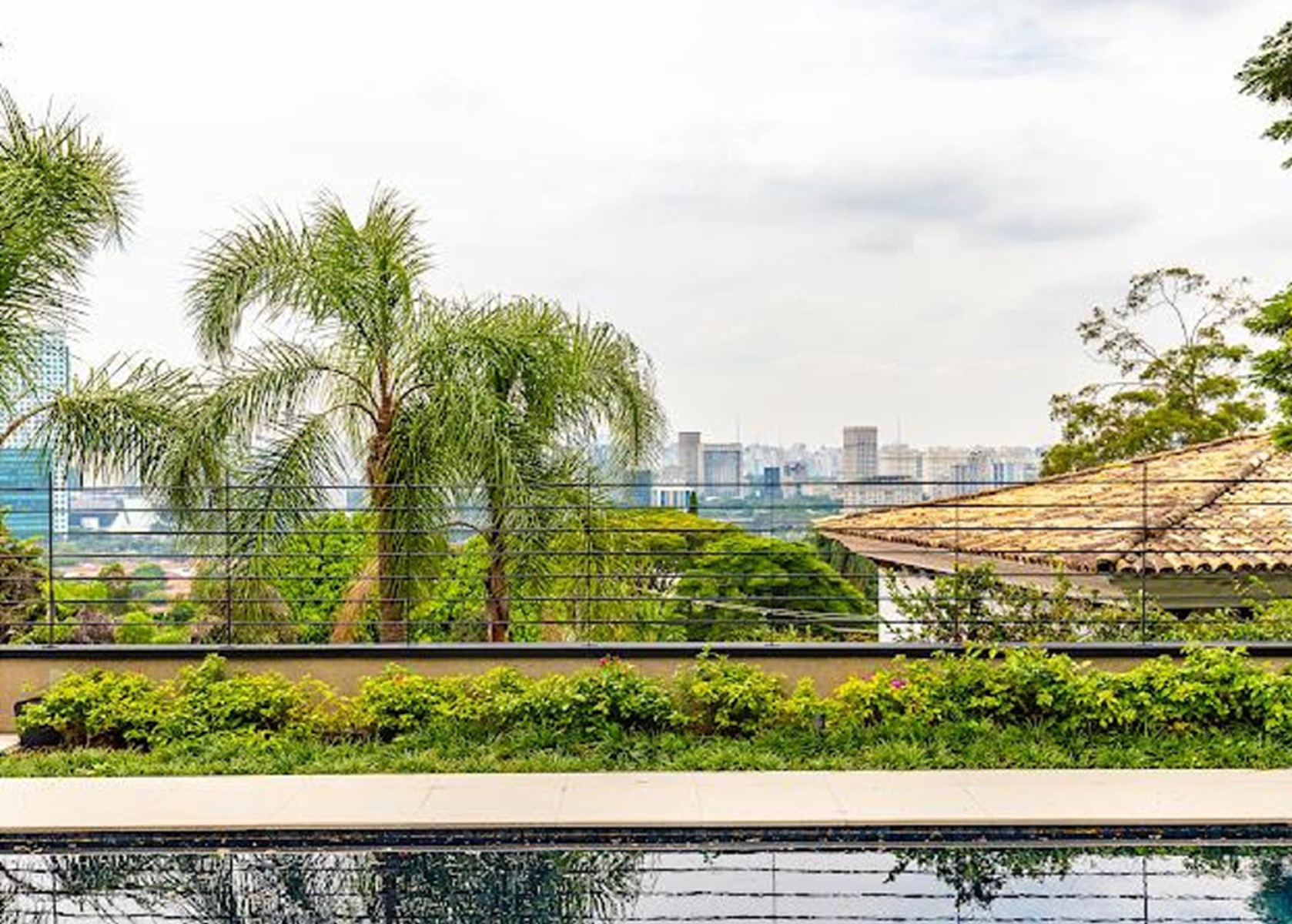 Imagem Casa de Vila com 3 Quartos à Venda, 608 m² em Jardim Guedala - São Paulo
