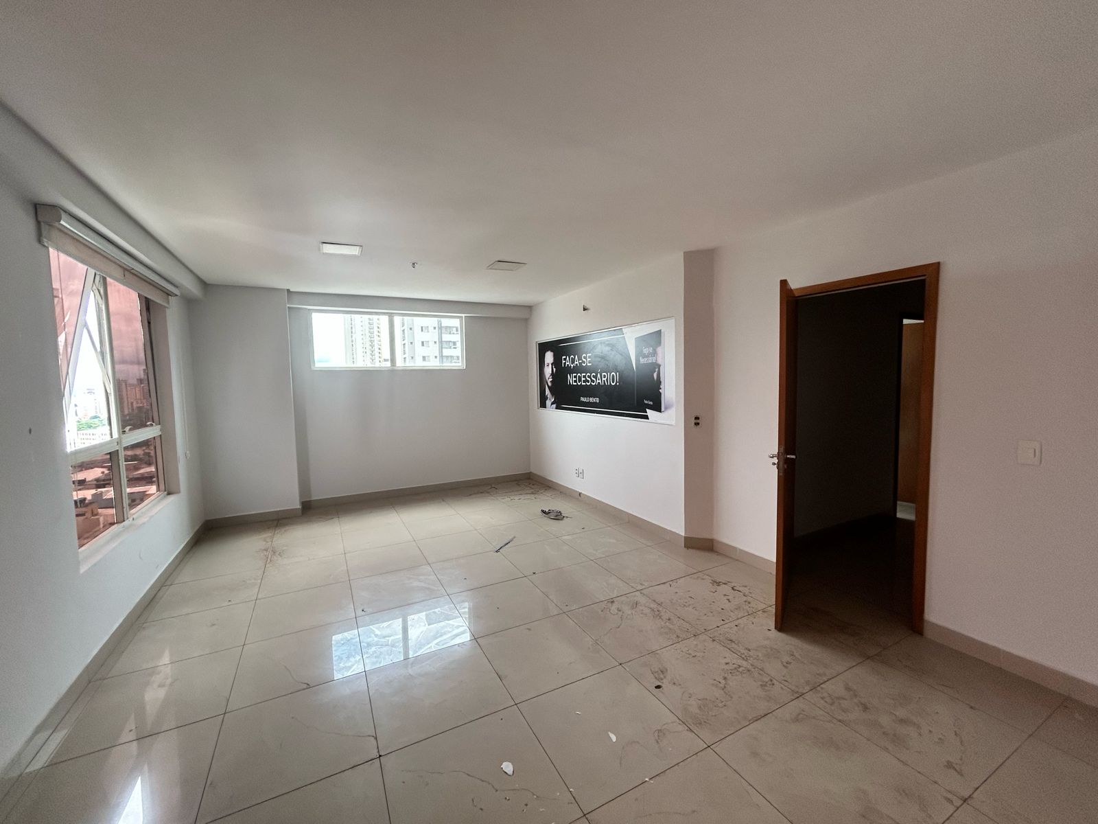 Imagem Sala Comercial para Alugar, 78 m²em Setor Oeste - Goiânia Imagem Sala Comercial para Alugar, 78 m²em Setor Oeste - Goiânia