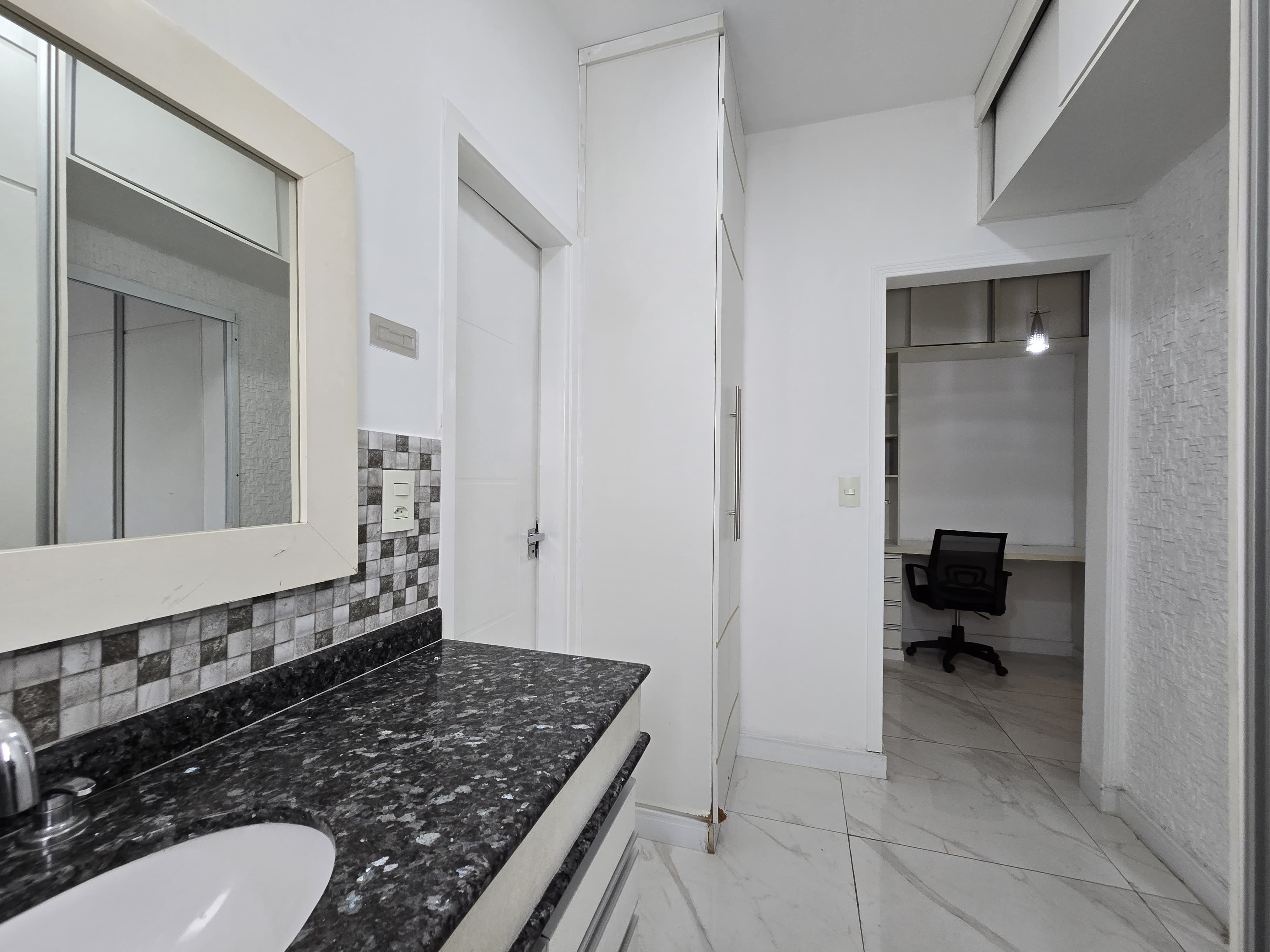 Imagem Cobertura com 4 Quartos à Venda, 224 m²em Ponta da Praia - Santos