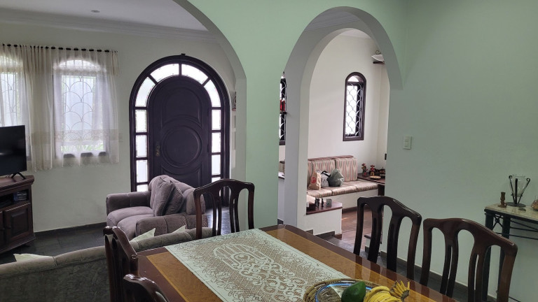 Imagem Casa com 4 Quartos à Venda, 220 m² em Vila Assunção - Santo André