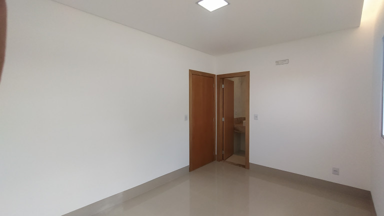 Imagem Casa de Condomínio com 3 Quartos à Venda, 160 m²em Residencial Parqville Jacarandá - Aparecida de Goiânia Imagem Casa de Condomínio com 3 Quartos à Venda, 160 m²em Residencial Parqville Jacarandá - Aparecida de Goiânia