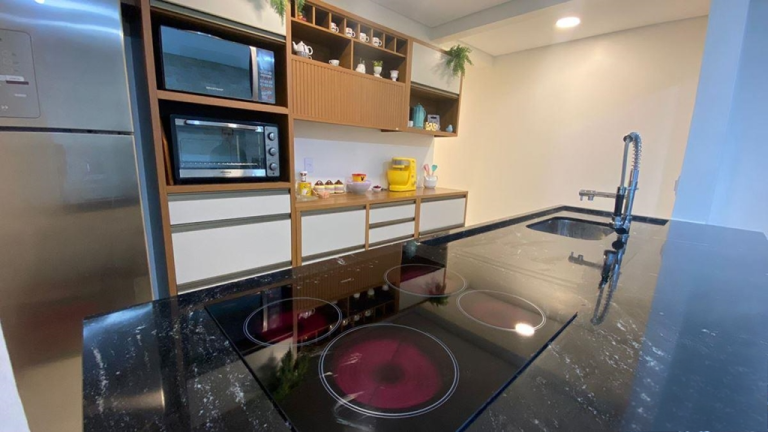 Imagem Casa de Condomínio com 4 Quartos à Venda,  em Setor Habitacional Arniqueira (Águas Claras) - Brasília