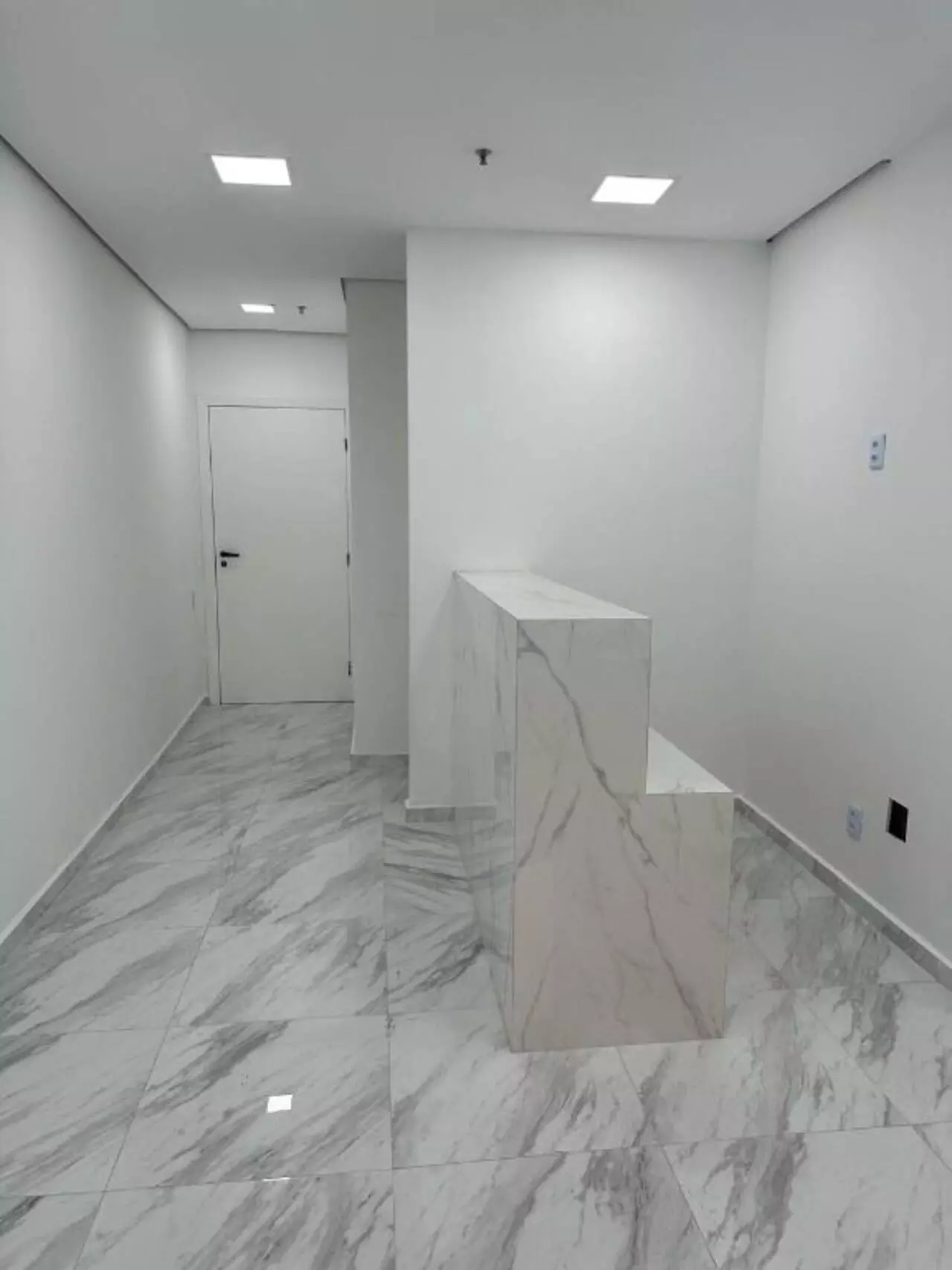 Imagem Sala Comercial à Venda ou Locação, 74 m²em Vila Olímpia - São Paulo Imagem Sala Comercial à Venda ou Locação, 74 m²em Vila Olímpia - São Paulo
