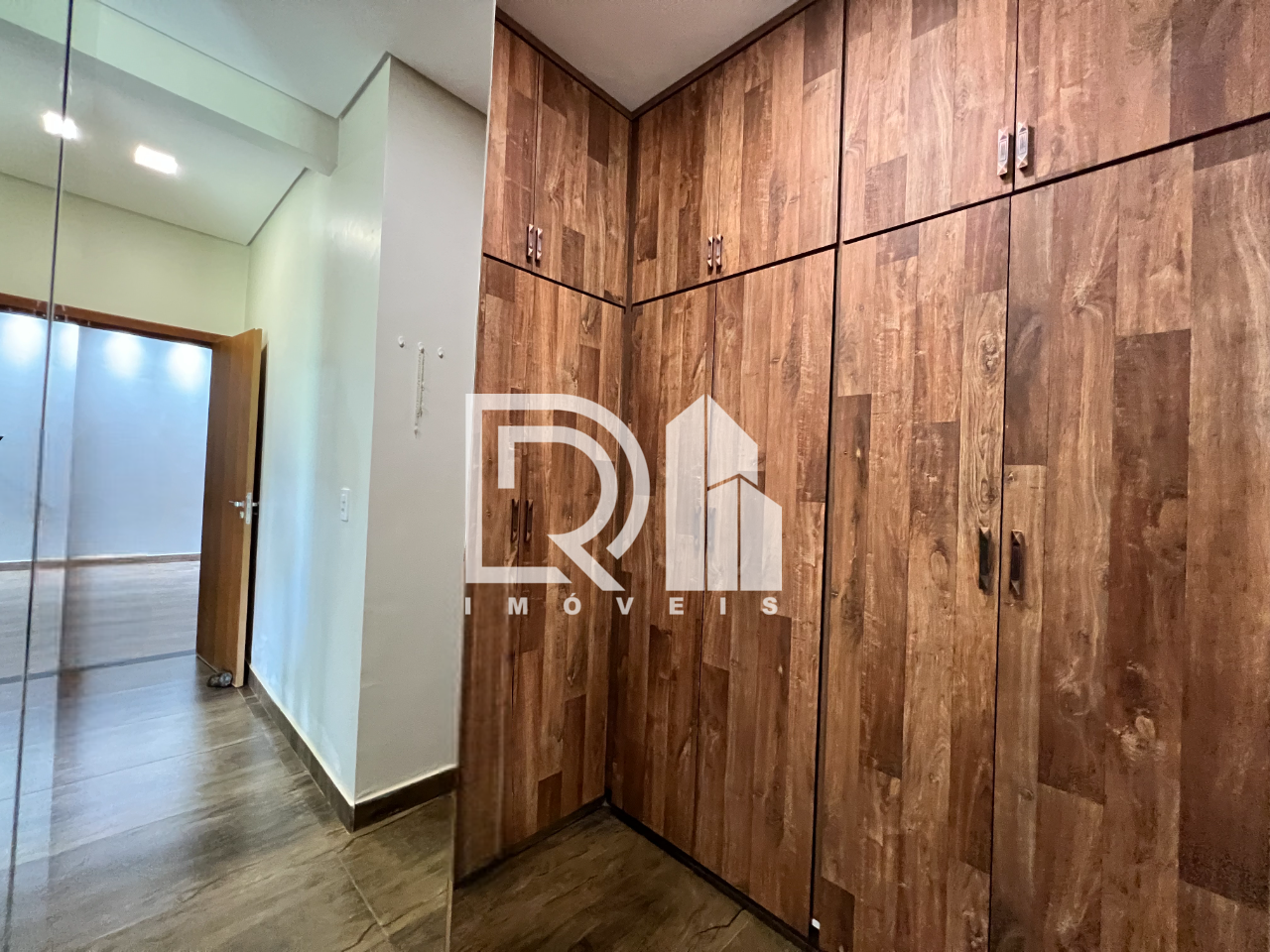 Imagem Casa com 3 Quartos à Venda, 400 m² em OLHOS D'ÁGUA - Alexânia Imagem Casa com 3 Quartos à Venda, 400 m² em OLHOS D'ÁGUA - Alexânia