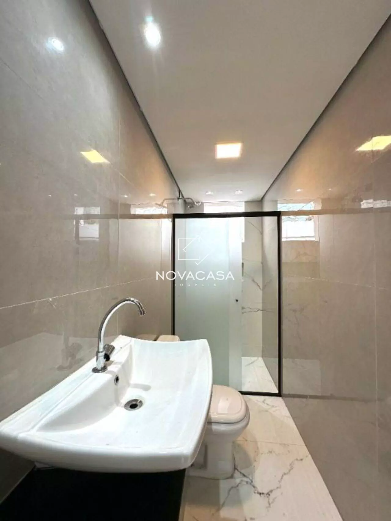 Imagem Casa com 5 Quartos à Venda, 250 m² em Rio Branco - Belo Horizonte