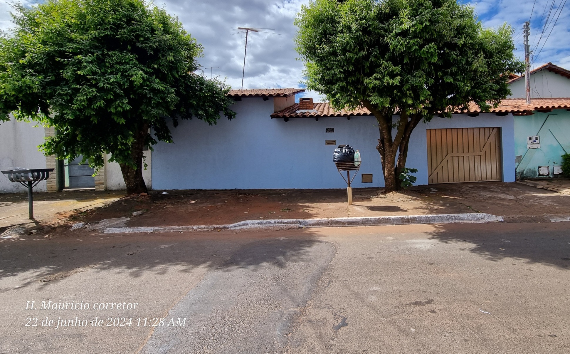 Casa com 3 Quartos à Venda, 159 m²em Vila Jardim Pompéia - Goiânia