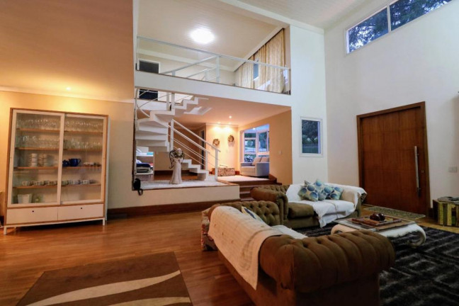 Imagem Casa com 5 Quartos à Venda, 500 m² em LOTM - Campos do Jordão
