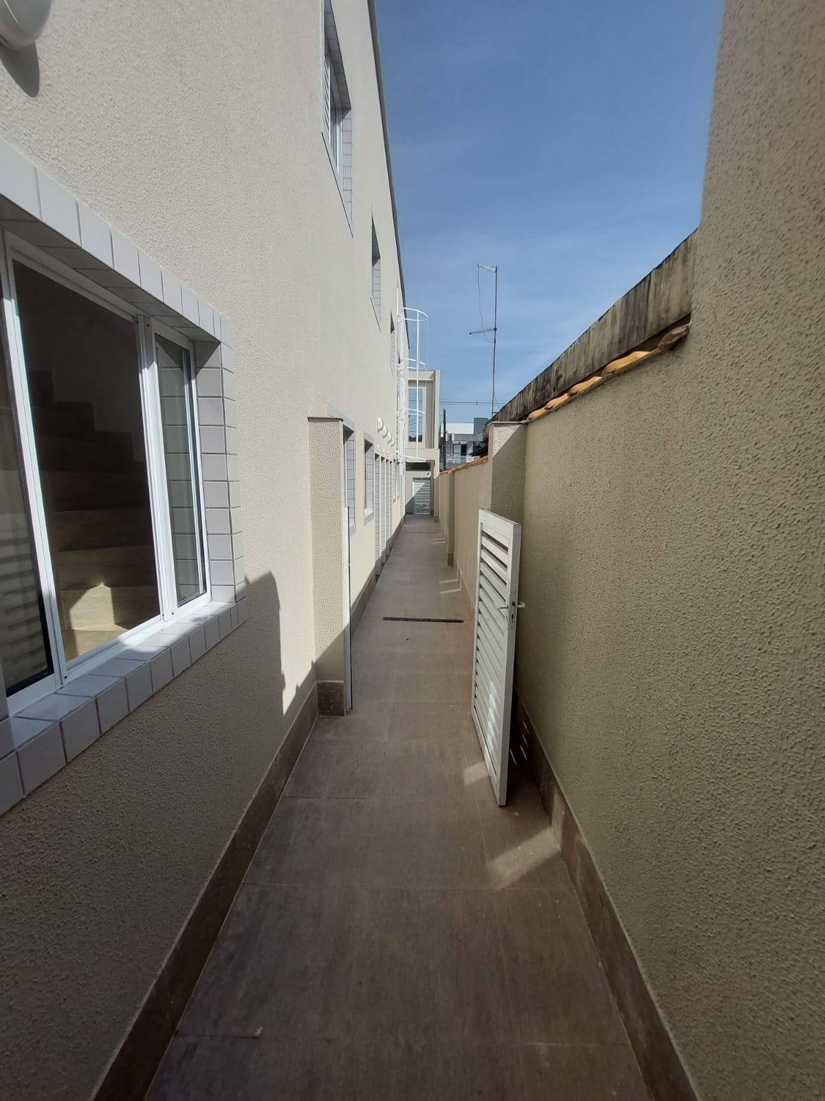 Imagem Casa de Condomínio com 2 Quartos à Venda, 50 m²em Melvi - Praia Grande Imagem Casa de Condomínio com 2 Quartos à Venda, 50 m²em Melvi - Praia Grande