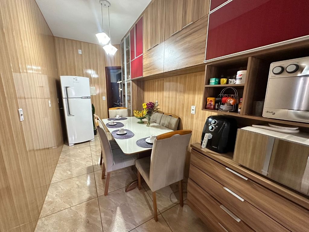 Imagem Casa com 2 Quartos à Venda, 74 m² em Planalto - Belo Horizonte