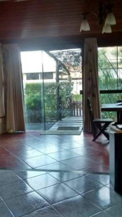 Imagem Casa de Condomínio com 4 Quartos à Venda, 200 m² em Vargem Grande - Teresópolis