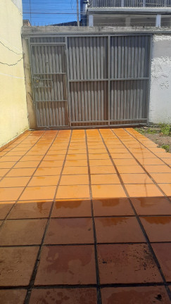 Imagem Casa com 3 Quartos à Venda, 96 m² em Novo Mundo - Curitiba Imagem Casa com 3 Quartos à Venda, 96 m² em Novo Mundo - Curitiba