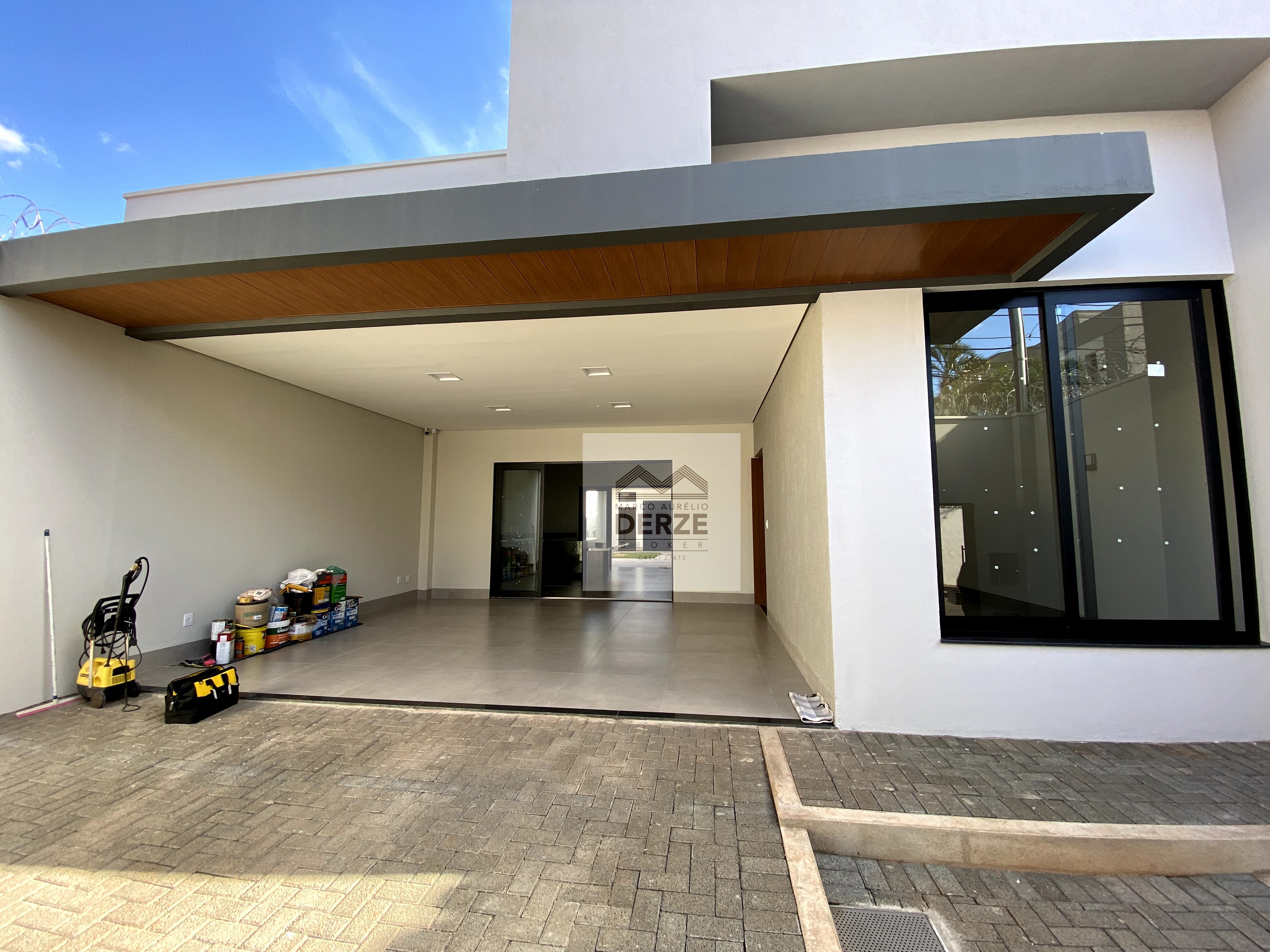 Imagem Casa com 3 Quartos à Venda, 210 m²em Vigilato Pereira - Uberlândia