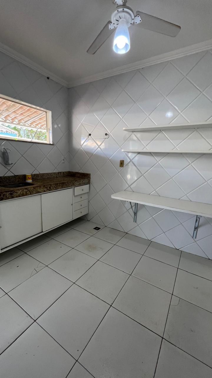 Imagem Casa de Condomínio com 3 Quartos para Alugar, 200 m²em Buraquinho - Lauro de Freitas