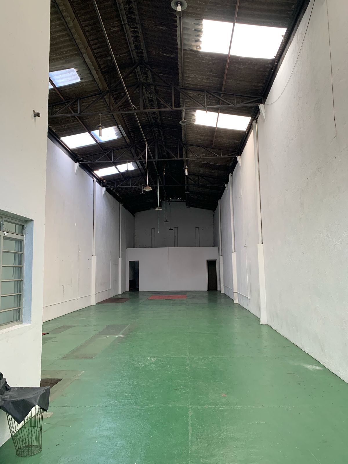 Imagem Galpão à Venda ou Locação, 241 m² em Vila Anastácio - São Paulo Imagem Galpão à Venda ou Locação, 241 m² em Vila Anastácio - São Paulo