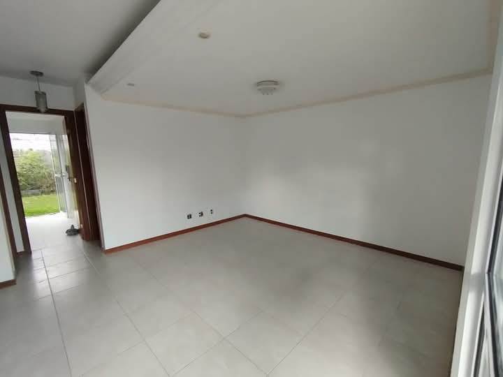 Imagem Casa de Condomínio com 3 Quartos para Alugar, 200 m²em Vila de Abrantes (Abrantes) - Camaçari Imagem Casa de Condomínio com 3 Quartos para Alugar, 200 m²em Vila de Abrantes (Abrantes) - Camaçari