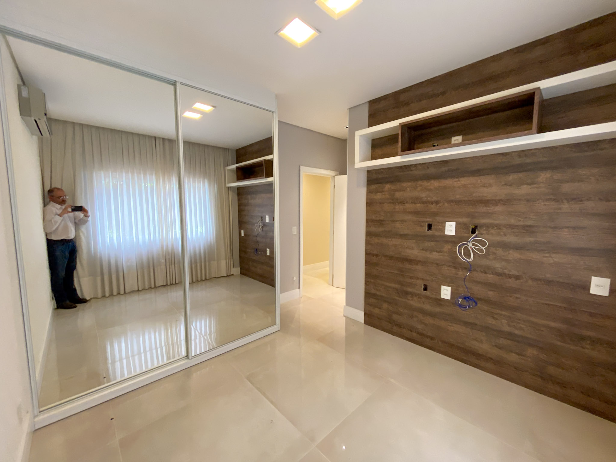 Imagem Casa de Condomínio com 4 Quartos à Venda ou Locação, 510 m²em Park Way - Brasília Imagem Casa de Condomínio com 4 Quartos à Venda ou Locação, 510 m²em Park Way - Brasília