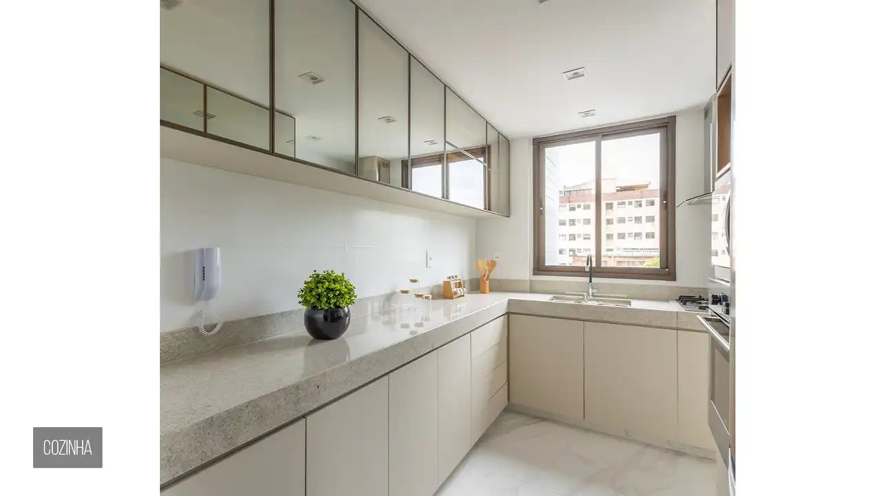 Imagem Apartamento com 3 Quartos à Venda, 83 m² em Santo Antônio - Belo Horizonte Imagem Apartamento com 3 Quartos à Venda, 83 m² em Santo Antônio - Belo Horizonte
