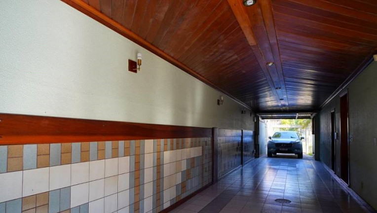 Imagem Casa com 4 Quartos à Venda, 324 m² em Jardim Lindóia - Porto Alegre