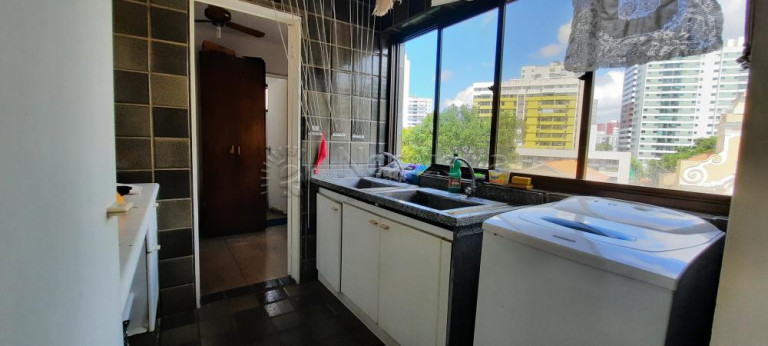 Imagem Apartamento com 3 Quartos à Venda, 213 m² em Graças - Recife