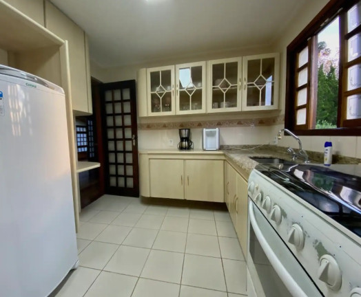 Imagem Casa com 3 Quartos à Venda, 1.000 m² em Capivari - Campos do Jordão