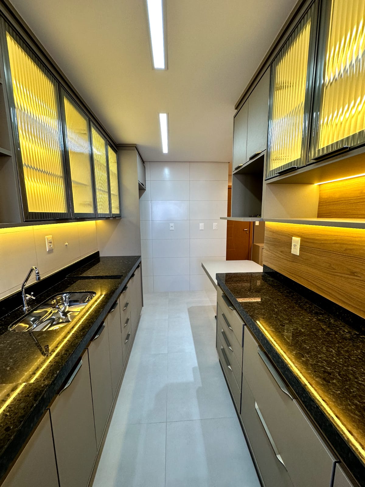 Imagem Apartamento com 2 Quartos à Venda, 71 m²em Guilhermina - Praia Grande