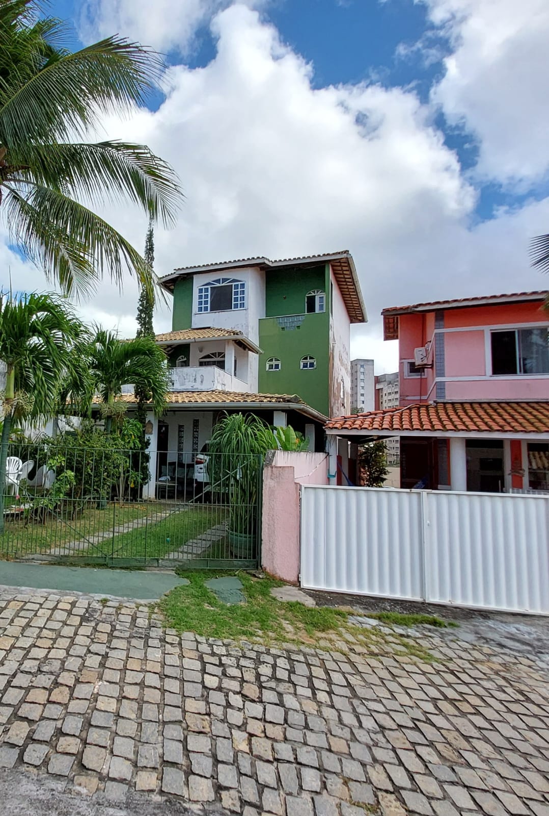 Imagem Casa de Condomínio com 4 Quartos à Venda, 250 m²em Jardim Placaford - Salvador Imagem Casa de Condomínio com 4 Quartos à Venda, 250 m²em Jardim Placaford - Salvador