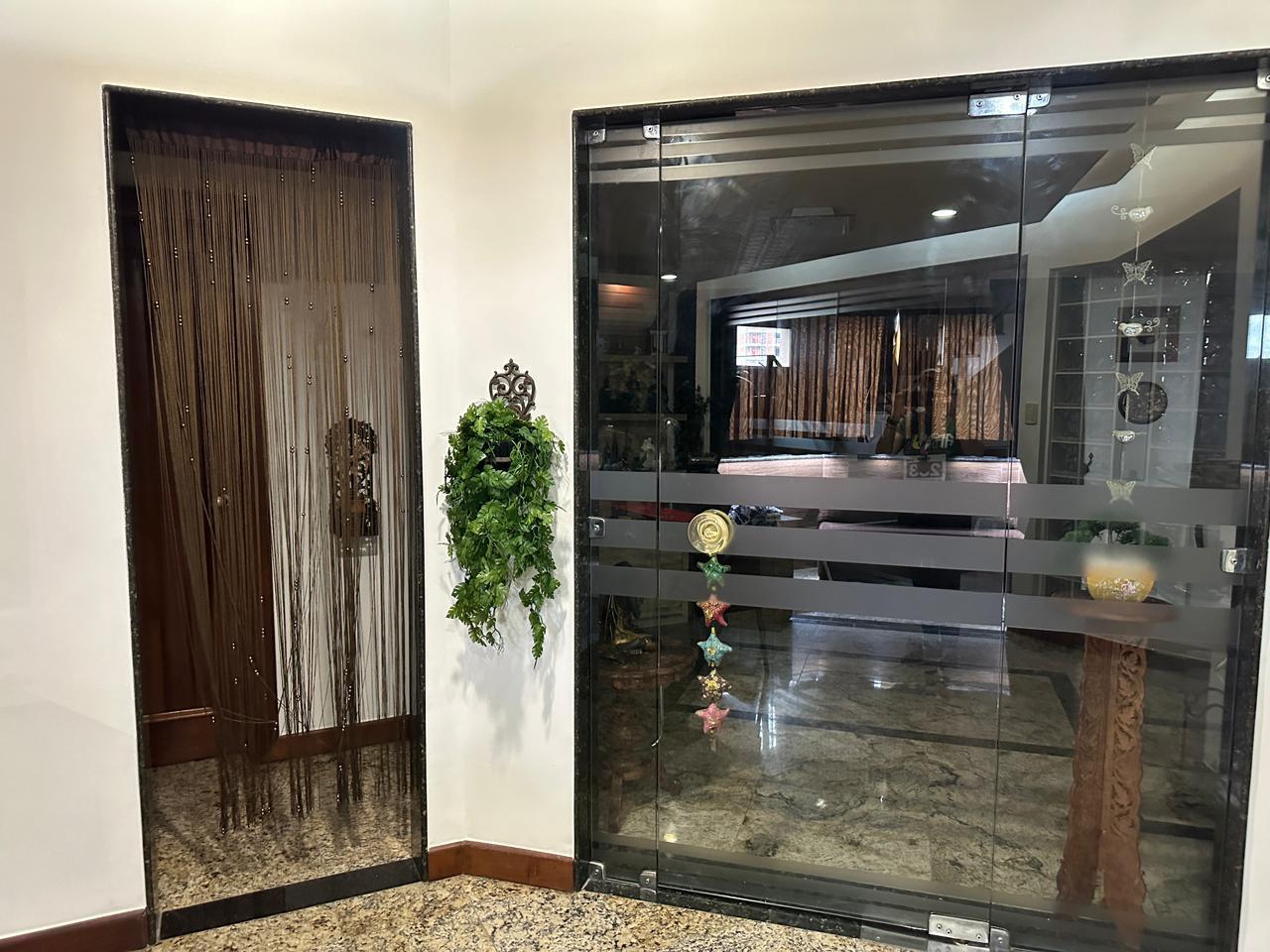 Imagem Apartamento com 3 Quartos à Venda, 430 m²em Batista Campos - Belém