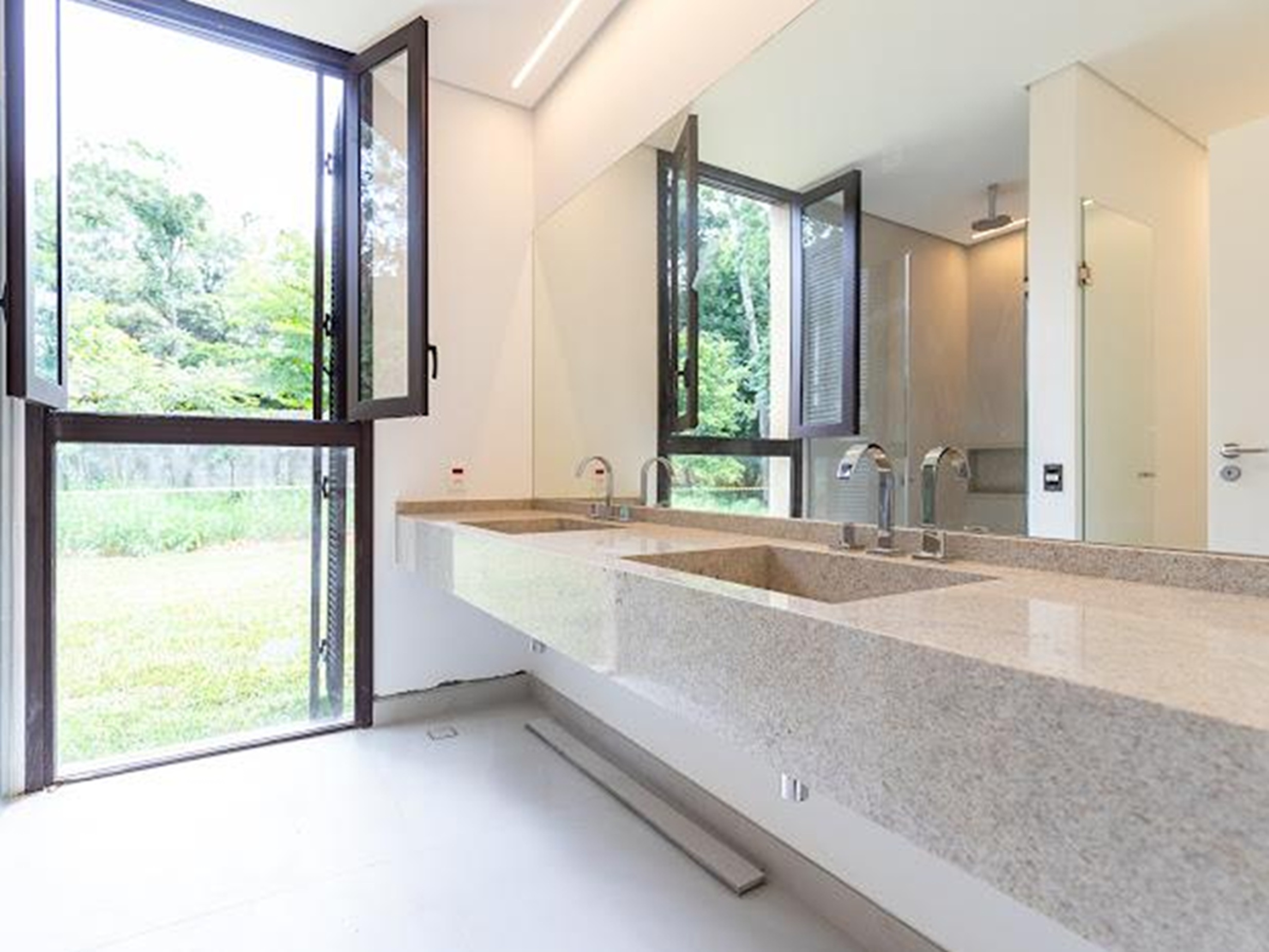 Imagem Casa de Condomínio com 5 Quartos à Venda, 734 m² em Jardim dos Estados - São Paulo