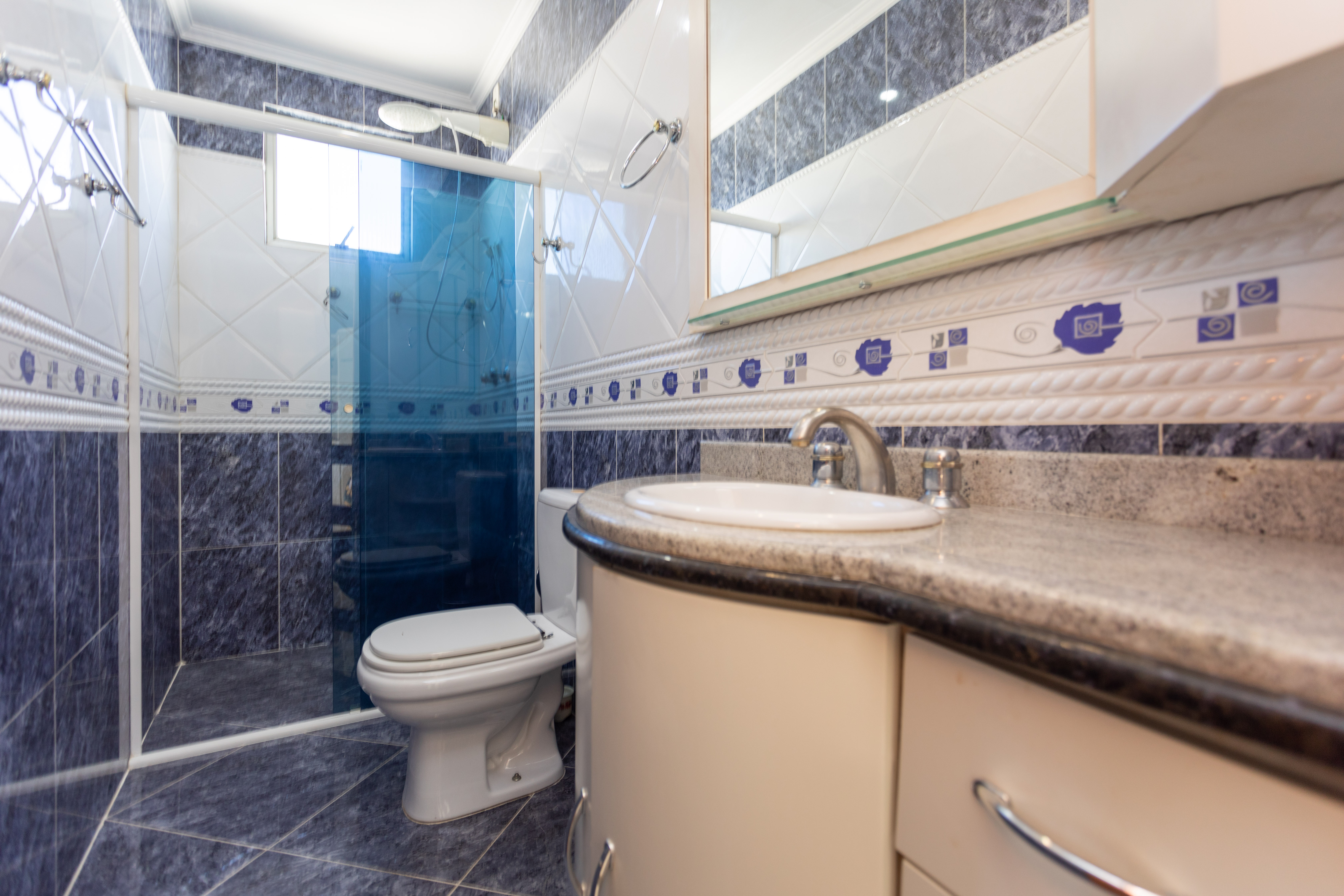 Imagem Cobertura com 2 Quartos à Venda, 80 m² em Vila Ipiranga - Porto Alegre Imagem Cobertura com 2 Quartos à Venda, 80 m² em Vila Ipiranga - Porto Alegre