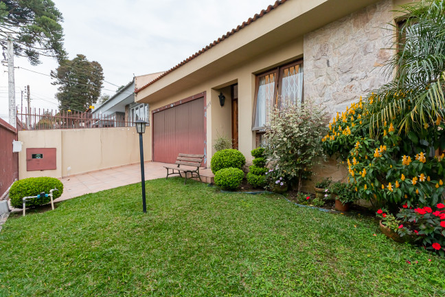 Imagem Casa com 3 Quartos à Venda, 182 m² em Bacacheri - Curitiba Imagem Casa com 3 Quartos à Venda, 182 m² em Bacacheri - Curitiba