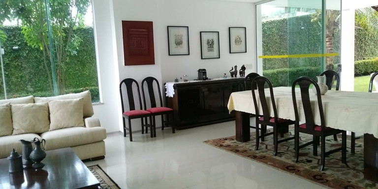 Imagem Sobrado com 4 Quartos à Venda,  em De Lourdes - Fortaleza