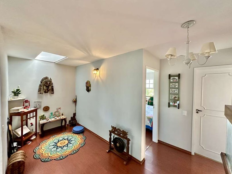 Imagem Casa com 4 Quartos à Venda, 228 m² em Jardim Jussara - São Paulo
