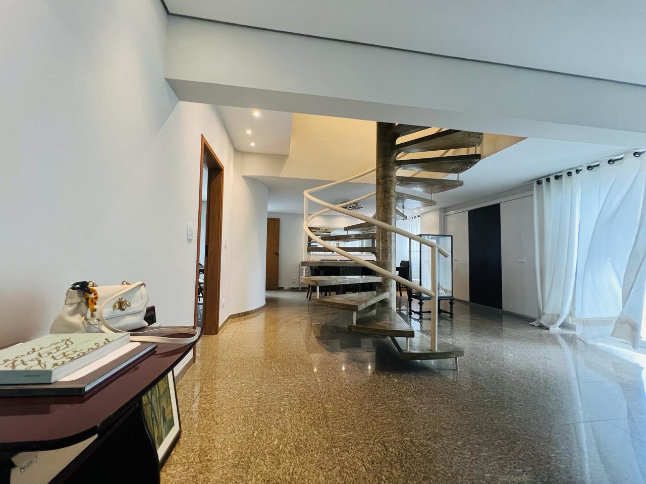 Imagem Cobertura com 5 Quartos à Venda, 483 m²em Cambuí - Campinas Imagem Cobertura com 5 Quartos à Venda, 483 m²em Cambuí - Campinas
