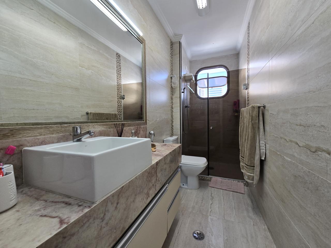 Imagem Apartamento com 3 Quartos à Venda, 153 m²em Gonzaga - Santos
