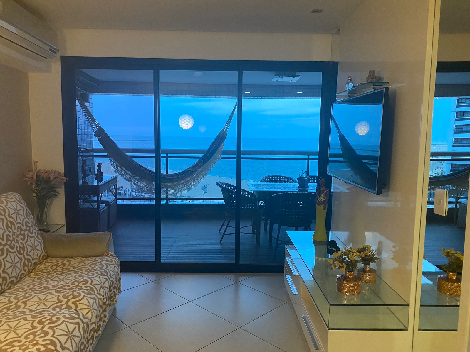 Imagem Apartamento com 1 Quarto à Venda, 66 m²em Meireles - Fortaleza