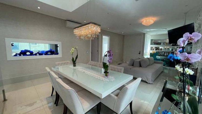 Imagem Casa com 4 Quartos à Venda, 640 m² em Alphaville - Santana de Parnaíba Imagem Casa com 4 Quartos à Venda, 640 m² em Alphaville - Santana de Parnaíba
